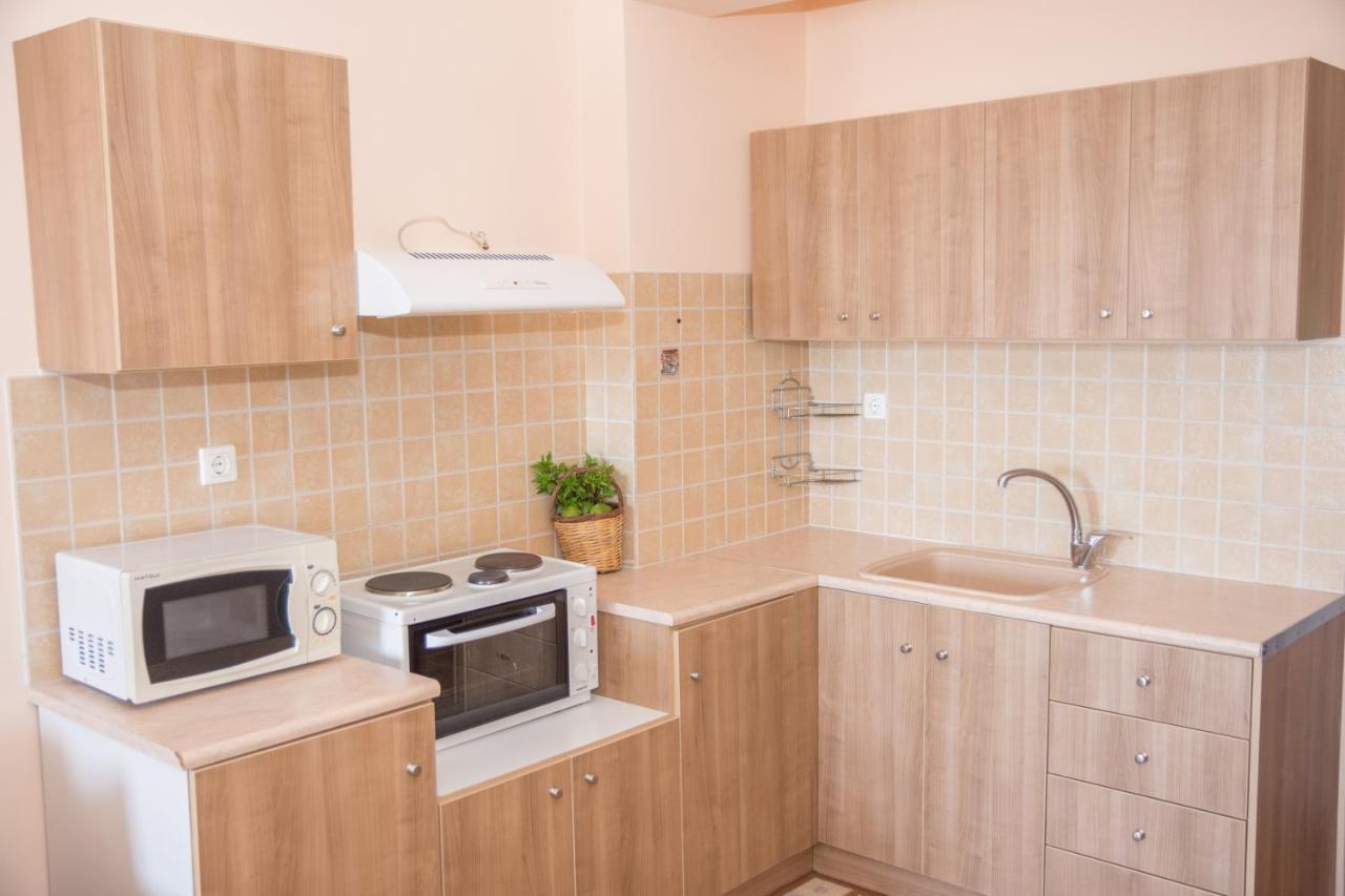 Ktima Develekou Appartement Pigadhia  Buitenkant foto