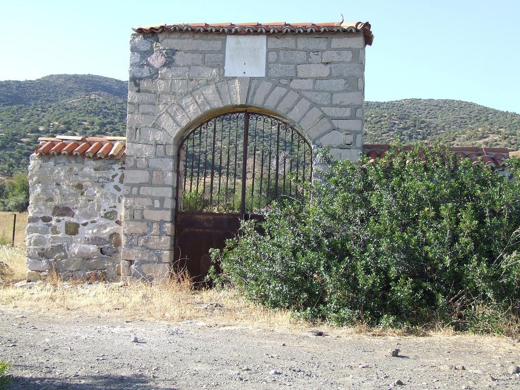 Ktima Develekou Appartement Pigadhia  Buitenkant foto